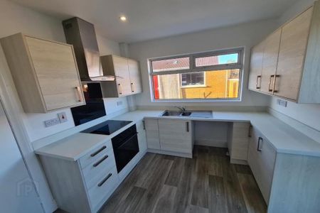 26 Rathmore Road, Bangor, BT19 1NL - Photo 3
