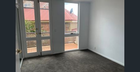 Inner city living - Photo 4