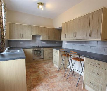 2 bedroom terraced house to rent - Photo 4