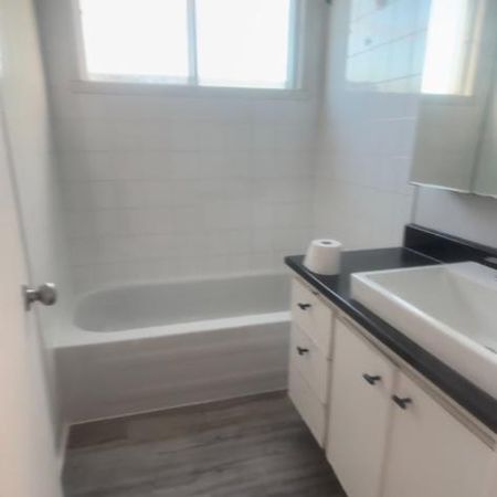 4 1/2 Longueuil pour le 1 nov. - Photo 4