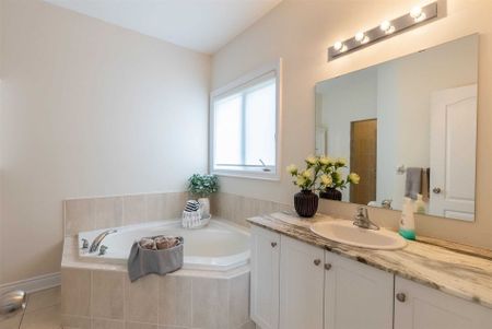 For Lease - 5 Pollock Avenue, Brock, Ontario - Photo 3