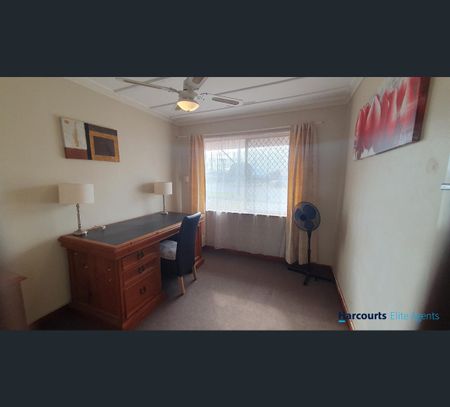 9 Lunar Way, Beckenham, WA 6107 - Photo 3
