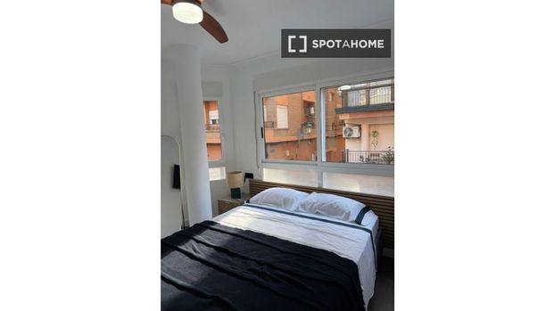 2 room luxury Flat for rent in Valencia, Spain - Photo 1