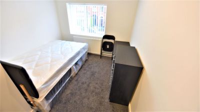 2 bedroom House in Brudenell Road, Leeds - Photo 5