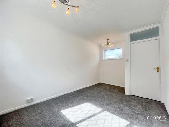 4 bedroom house - detached - Photo 1