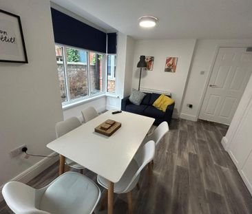 1 bedroom in a house share to rent - Photo 2