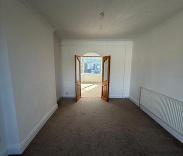 3 bedroom end of terrace house to rent - Photo 1
