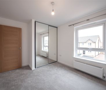 3 bedroom semi-detached house to rent - Photo 6