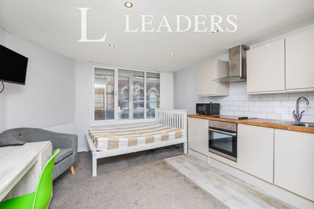 1 bedroom studio to rent Iron Gate Studios, 37-38 Iron Gate, Derby, DE1 - Photo 2