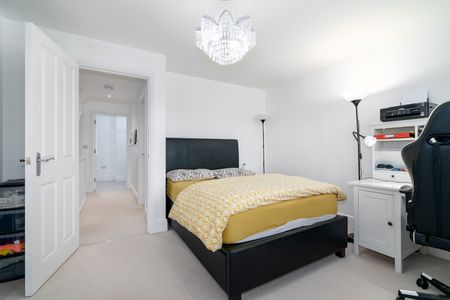 5 Bed Terraced House, St. Augustines Avenue, CR2 - Photo 4