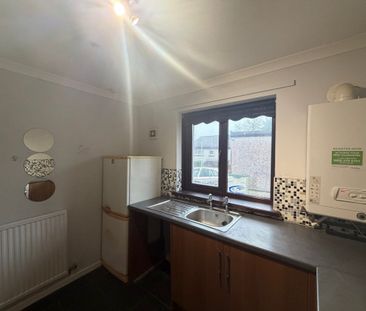 Lon Enfys, Llansamlet, SWANSEA - Photo 1