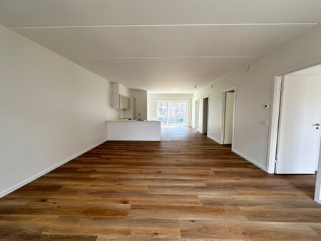 Moderne 4-værelses lejlighed med altan og udsigt - Photo 2