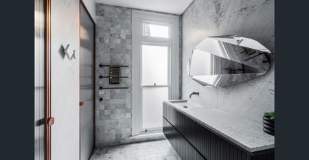 Award-Winning Victorian Terrace with Breathtaking CBD Views and Coveted Botanic Gardens Locale - Available until September 2026 - Photo 5