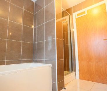 4 bedroom detached house to rent - Photo 4