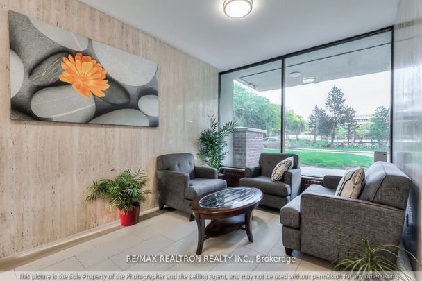 For Lease - 100 Leeward Glenway Unit# 206, Toronto, Ontario - Photo 1