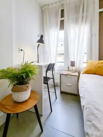 Carrer del Convent de Santa Clara, Valencia, Valencian Community 46002 - Photo 4