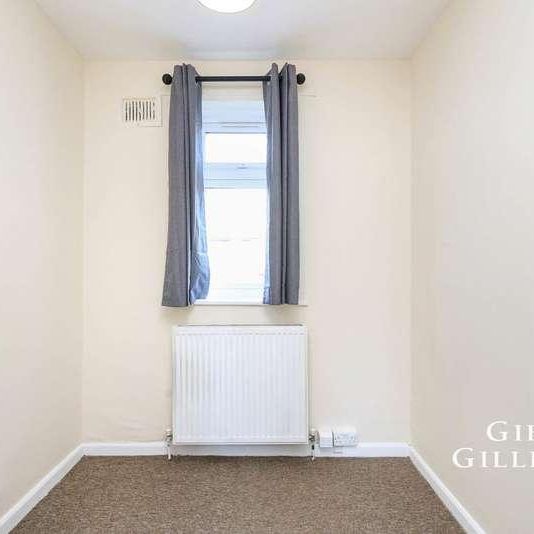Boston Road, Edgware, HA8 - Photo 1