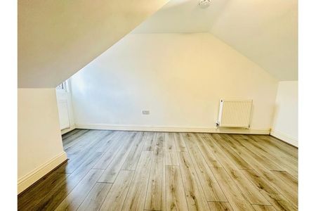 2 bedroom maisonette to rent - Photo 4