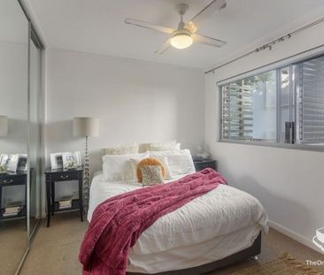 Secluded Ellington - Photo 3