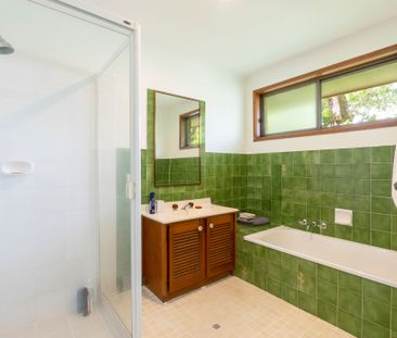 Contemporary Three Bedroom Townhouse With Elevated Outlook - Photo 6