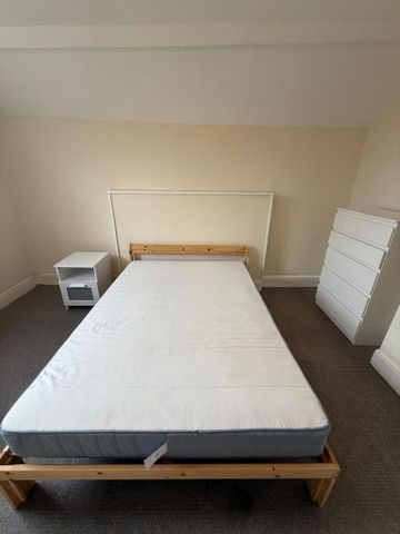 1 bedroom in a house share to rent - Photo 5