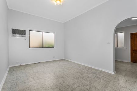 Spacious Living in a Prime West Footscray Location - Photo 4