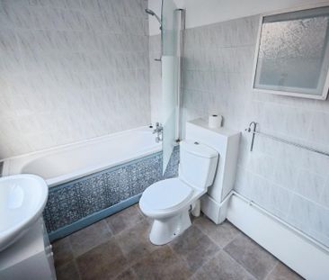 2 bedroom terraced house to rent - Photo 3