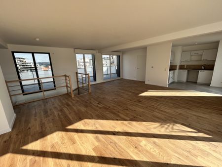 Duplex familial avec terrasses – 4 chambres à Issy-les-Moulineaux - Photo 2