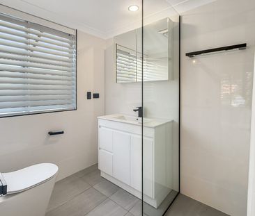 Space, Function & Flexibility – Fully Renovated Family Home with Wo... - Photo 5