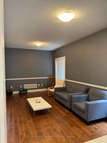 Detached Home For Lease | W9237250 - Photo 3
