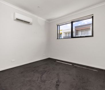 39 Hunt Street, Lightsview SA 5085 - Townhouse For Rent | Domain - Photo 3