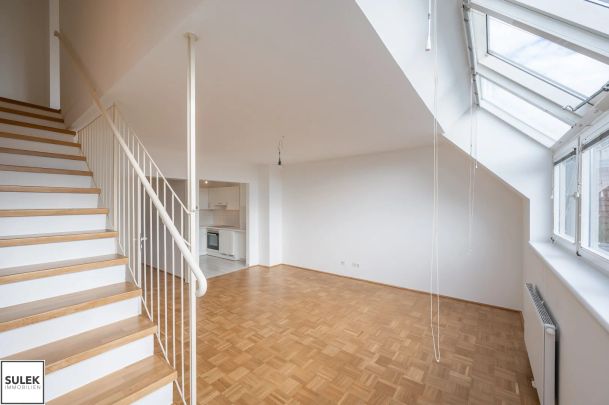 ** ab sofort; einzigartige 3 Zimmer Maisonette Dachgeschoss Wohnung (KEINE WGS!) // Nähe Johann-Nepomuk-Vogl-Platz // Währing ** - Photo 1