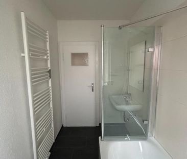 IHR NEUES ZUHAUSE WARTET - 3-Zimmer-Wohnung mit EBK & elegantem Bad - Photo 6