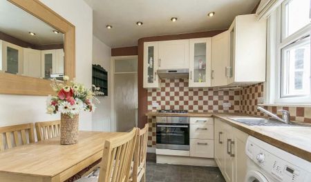 2 Bed Flat, Steele Road, N17 - Photo 4