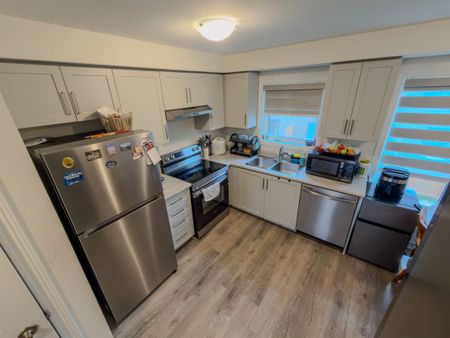 For Lease - 32 Reid Avenue, Hamilton, Ontario - Photo 5