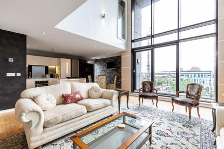 2 bedroom flat to rent - Photo 2