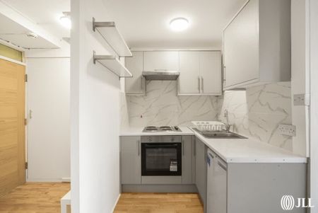 Seven Sisters Road London N4 - Photo 5