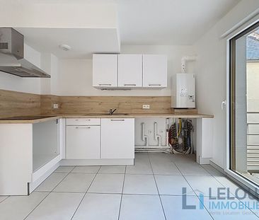 Location Appartement 4 pièces 83m² ROUEN 76000 - Photo 4