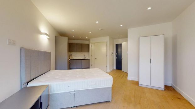 Studio to rent - Photo 1