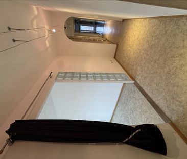 Location Appartement 3 pièces 70m² - Photo 3