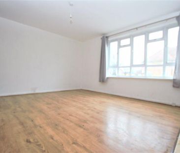 3 bedroom flat to rent - Photo 2