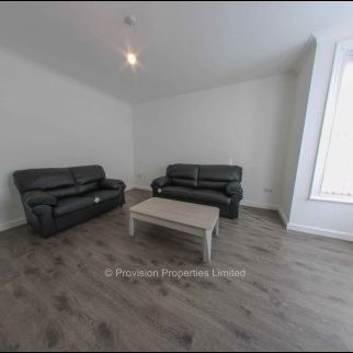 4 Bedroom Houses Kirkstall - Photo 1