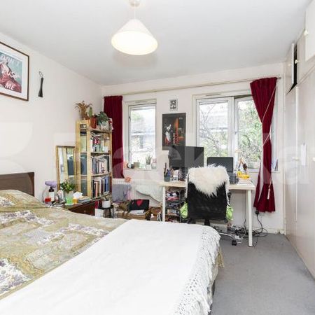 Spacious two bed located within minutes to Marylebone Tube & Regents Park - Photo 3
