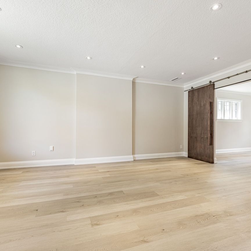 For Lease - 1836 Bathurst Street, Toronto, Ontario - Photo 1