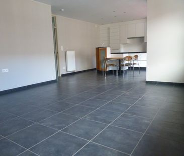 Goed onderhouden appartement met 2 slpk. in centrum Tielt - Photo 1