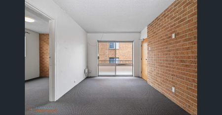 Two Bedroom Apartment, Must Inspect - Photo 4