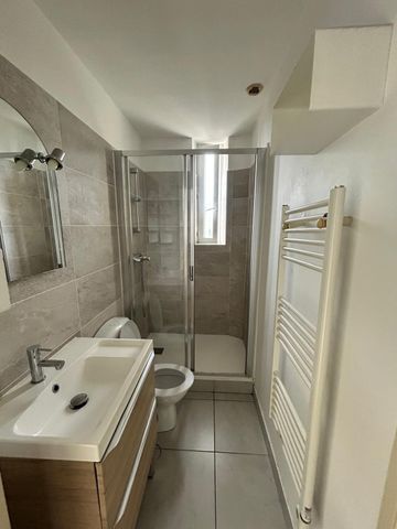 Location Appartement 2 pièces 29m² BAYONNE 64100 - Photo 4