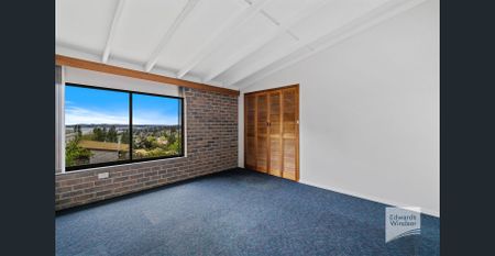 Well presented two bedroom unit in great location. - Photo 3