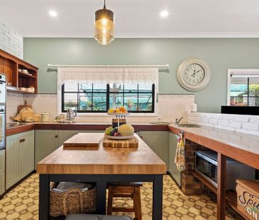 Central location and on top of the hill! - Photo 1