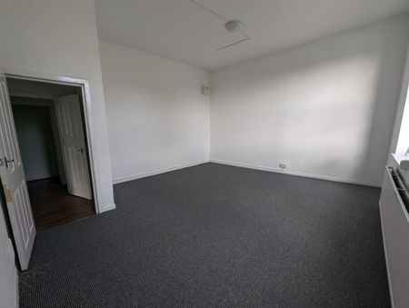 1 Bed Flat, Bury New Road, M7 - Photo 5